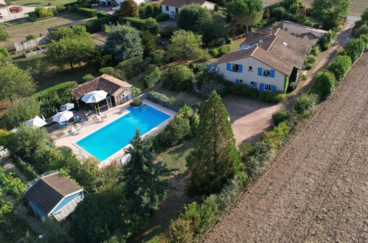 Bed and Breakfast Les Pierres Blanches Bonneuil-Matours Экстерьер фото