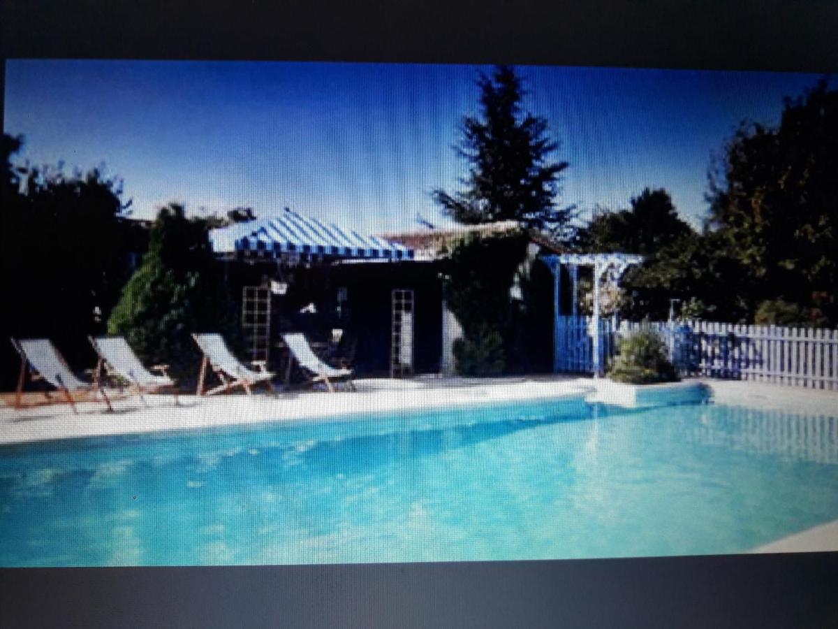 Bed and Breakfast Les Pierres Blanches Bonneuil-Matours Экстерьер фото